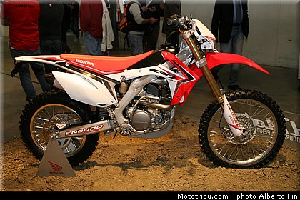 salon_eicma_milan_2013_0259.jpg