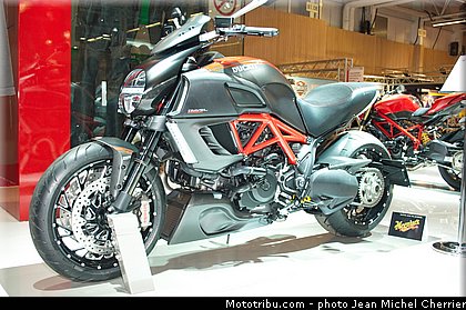 salon_de_la_moto_paris_2013_014.jpg