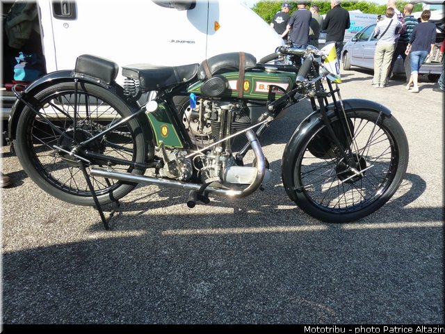 ambiance_110_coupes_moto_legende_2014