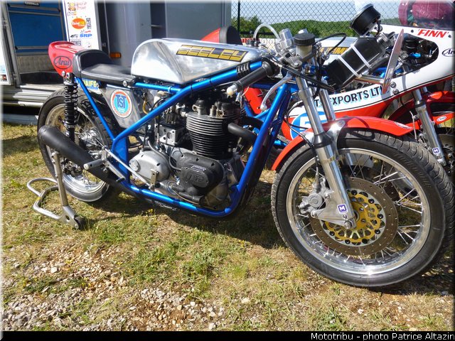 ambiance_112_coupes_moto_legende_2014