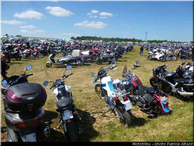 ambiance_121_coupes_moto_legende_2014
