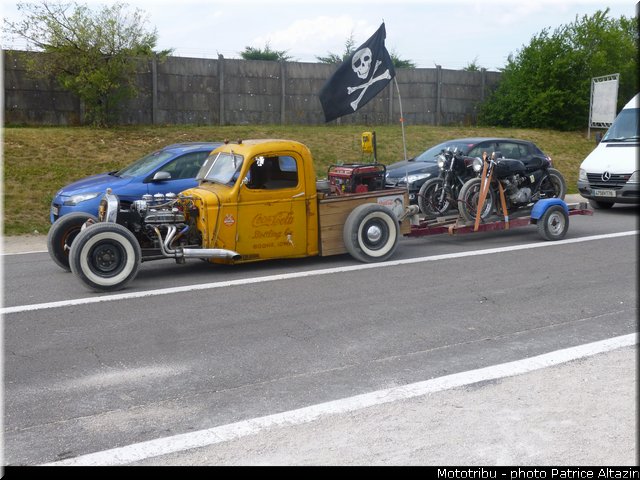 ambiance_135_coupes_moto_legende_2014