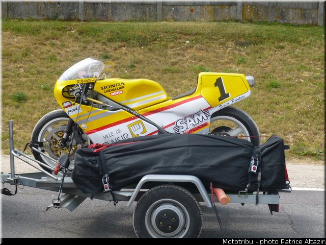 ambiance_136_coupes_moto_legende_2014
