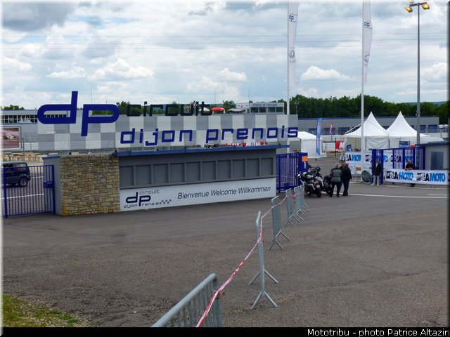 ambiance_137_coupes_moto_legende_2014