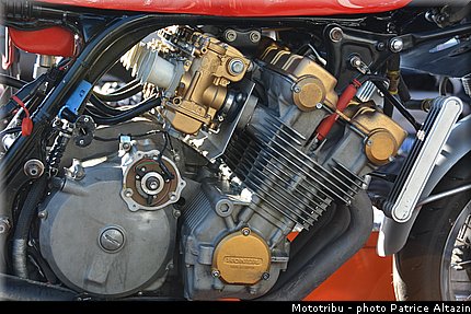 ambiance_055_coupes_moto_legende_2014.jpg