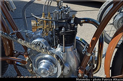 ambiance_093_coupes_moto_legende_2014.jpg