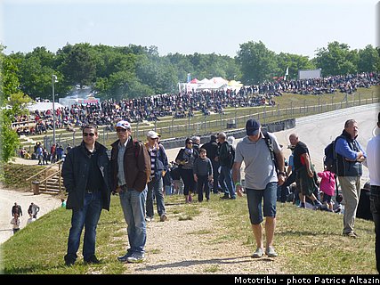ambiance_116_coupes_moto_legende_2014.jpg