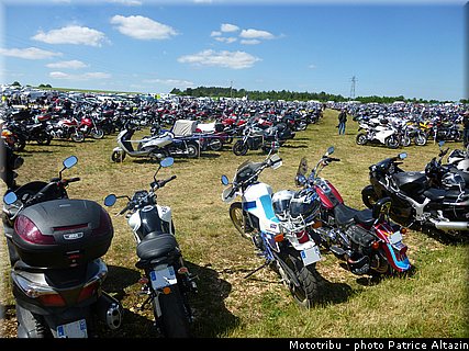 ambiance_121_coupes_moto_legende_2014.jpg