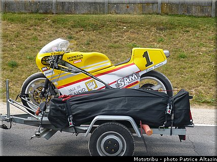 ambiance_136_coupes_moto_legende_2014.jpg