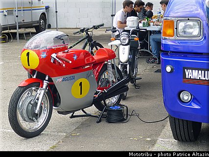 ambiance_143_coupes_moto_legende_2014.jpg