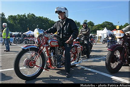 pre_grille_010_coupes_moto_legende_2014.jpg