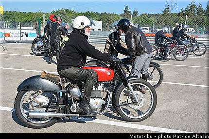 pre_grille_015_coupes_moto_legende_2014.jpg