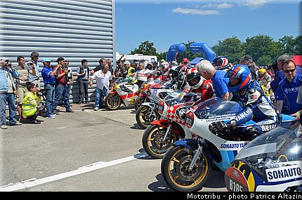 pre_grille_026_coupes_moto_legende_2014.jpg