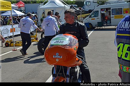 pre_grille_030_coupes_moto_legende_2014.jpg