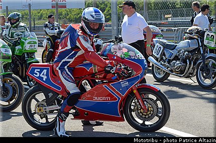 pre_grille_035_coupes_moto_legende_2014.jpg