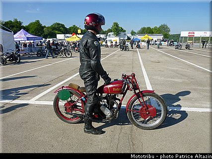 pre_grille_047_coupes_moto_legende_2014.jpg