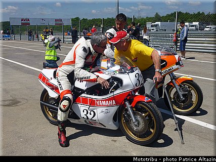 pre_grille_052_coupes_moto_legende_2014.jpg