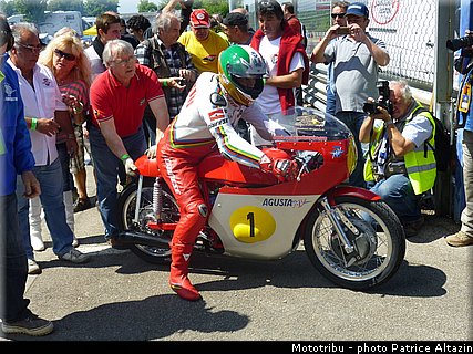 pre_grille_062_coupes_moto_legende_2014.jpg