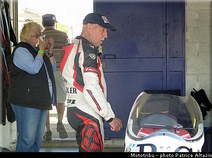 pre_grille_065_coupes_moto_legende_2014.jpg