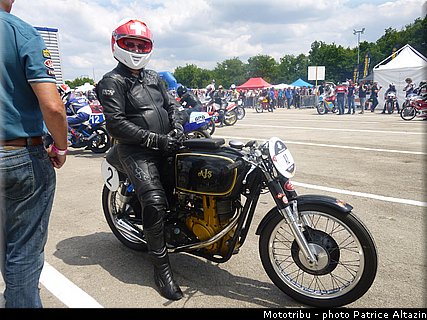 pre_grille_078_coupes_moto_legende_2014.jpg