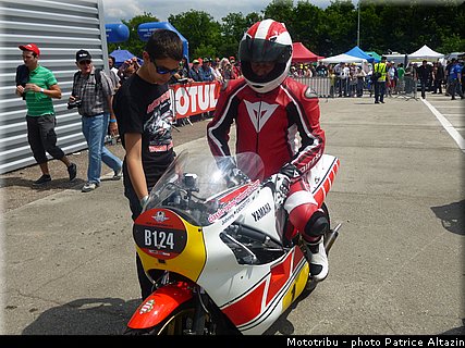 pre_grille_079_coupes_moto_legende_2014.jpg