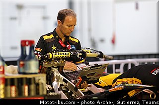 suzuki_004_motocross_2013_qatar_losail.jpg