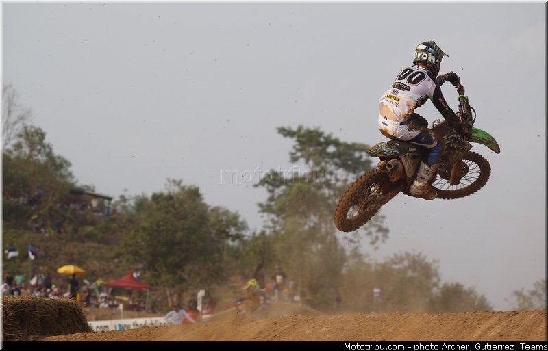 searle_001_motocross_2013_thailande_racha
