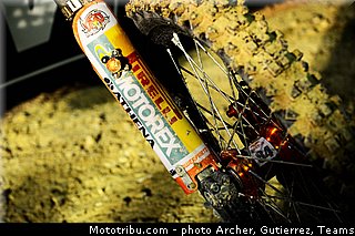 pirelli_001_motocross_2013_thailande_racha.jpg