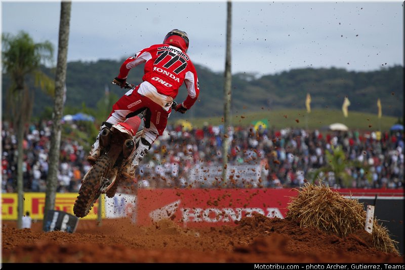 bobryshev_002_motocross_2013_bresil_beto_carrero