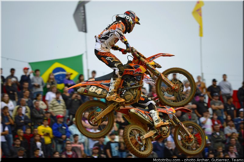 mx2_007_motocross_2013_bresil_beto_carrero