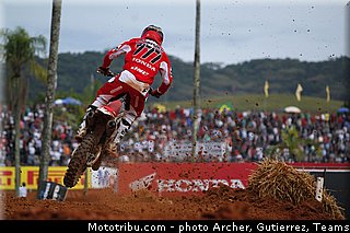 bobryshev_002_motocross_2013_bresil_beto_carrero.jpg