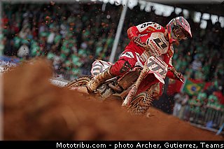 bobryshev_004_motocross_2013_bresil_beto_carrero.jpg
