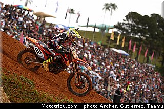 cairoli_014_motocross_2013_bresil_beto_carrero.jpg
