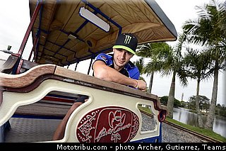 charlier_001_motocross_2013_bresil_beto_carrero.jpg