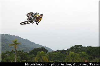 ferrandis_001_motocross_2013_bresil_beto_carrero.jpg