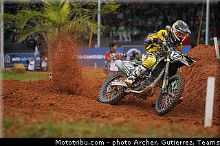 ferrandis_003_motocross_2013_bresil_beto_carrero.jpg