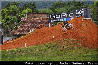 lupino_005_motocross_2013_bresil_beto_carrero.jpg