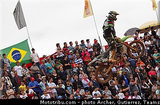 lupino_008_motocross_2013_bresil_beto_carrero.jpg