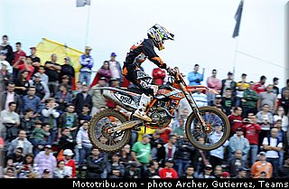 mx1_009_motocross_2013_bresil_beto_carrero.jpg