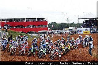 mx1_011_motocross_2013_bresil_beto_carrero.jpg
