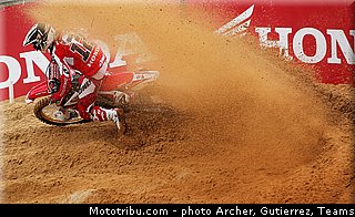 nagl_003_motocross_2013_bresil_beto_carrero.jpg