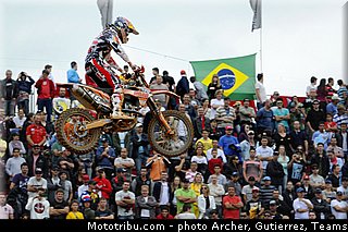 nicholls_003_motocross_2013_bresil_beto_carrero.jpg
