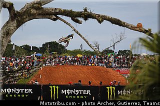 van_horebeek_001_motocross_2013_bresil_beto_carrero.jpg