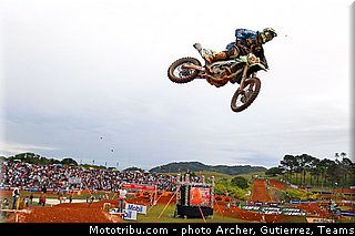 van_horebeek_008_motocross_2013_bresil_beto_carrero.jpg