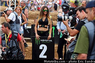 pitbabe_002_motocross_2013_italie_maggiora.jpg