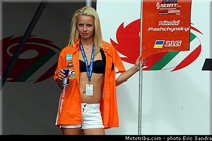 pitbabe_003_motocross_2013_republique_tcheque_loket_sandra.jpg