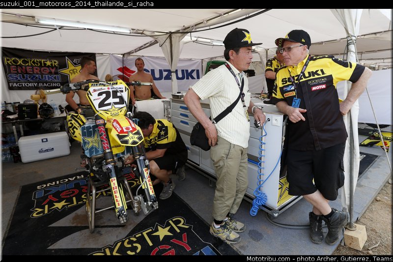 suzuki_001_motocross_2014_thailande_si_racha