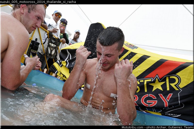suzuki_005_motocross_2014_thailande_si_racha
