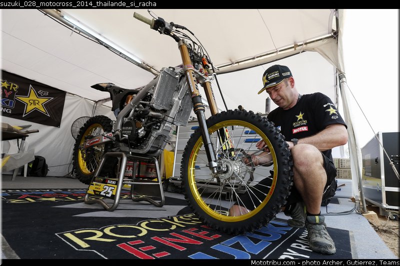 suzuki_028_motocross_2014_thailande_si_racha