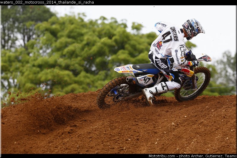 waters_002_motocross_2014_thailande_si_racha